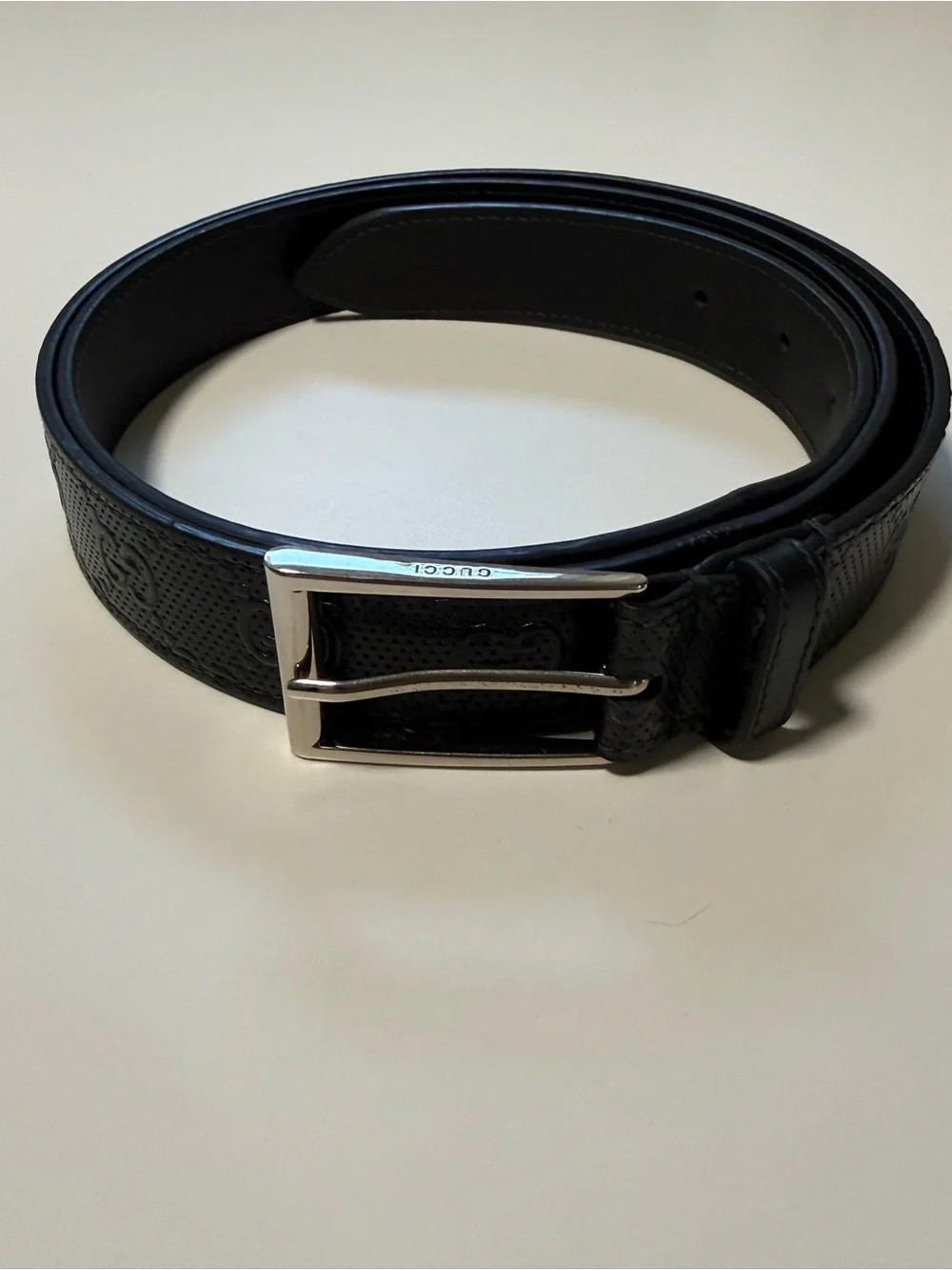 Gucci Black Leather Men’s Belt with Silver-Tone Buckle